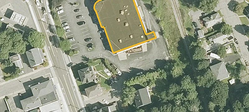 323 Main St