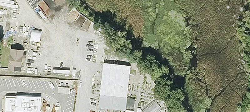 28 Sutton Ave