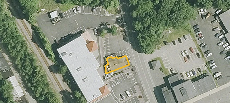 24 Raynor Ave