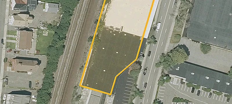 129 Commercial St