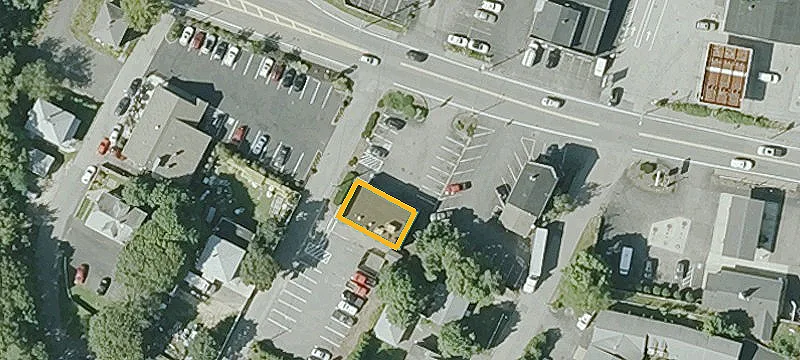 136 Main St