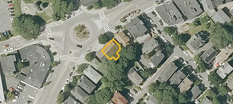 386-386A Ctr St