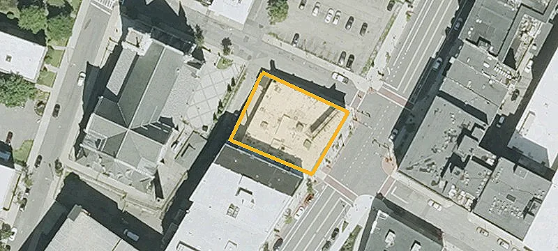 536 Main St