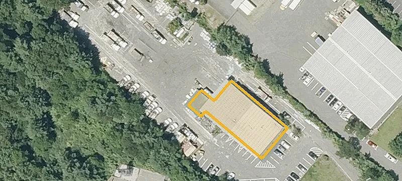 30 Riverside Dr