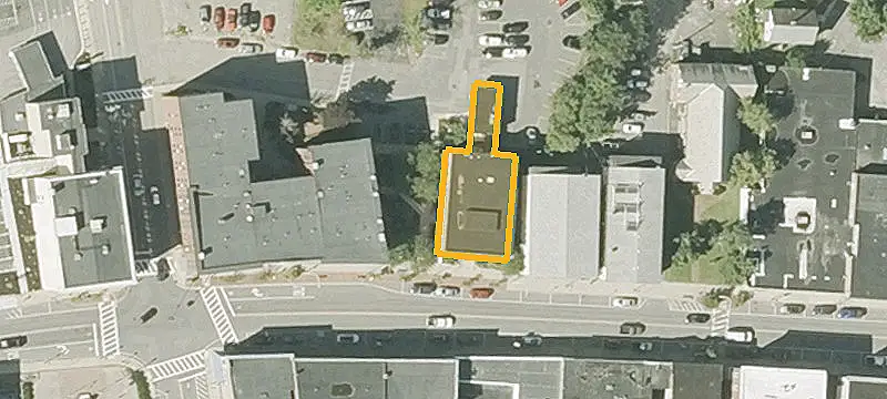 442 Main St