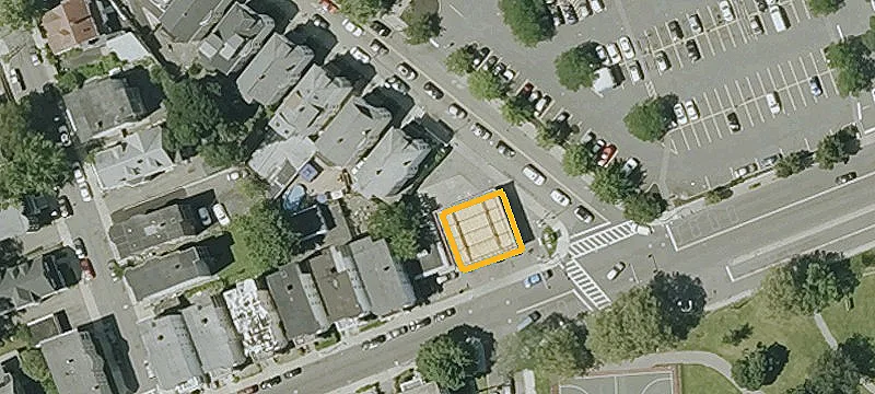 527-529 Geneva Ave