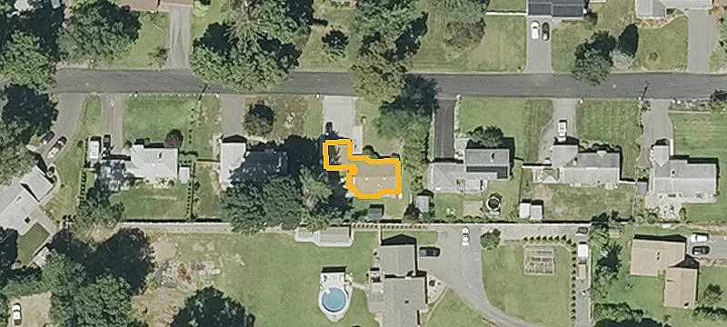 29 Edgewater Rd