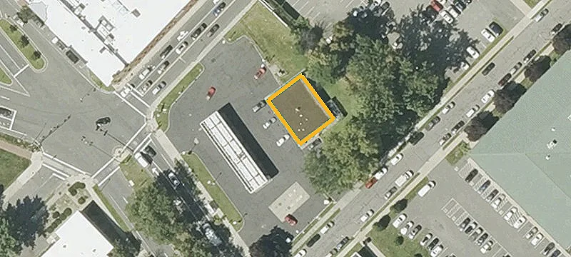 2221 Main St