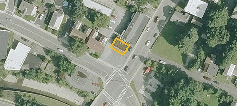15 Riv St