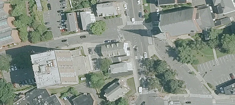22 Hawthorne Blvd