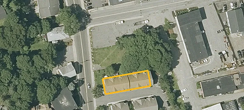 215 Main St