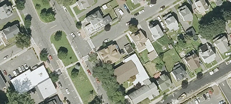 242 Elm St