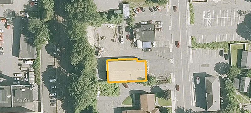 676 Main St