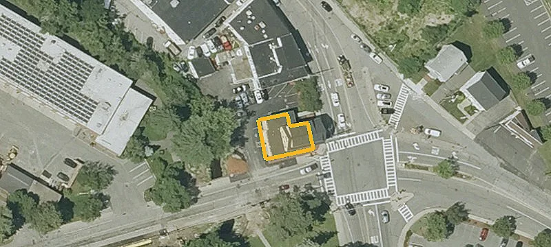 724 Main St
