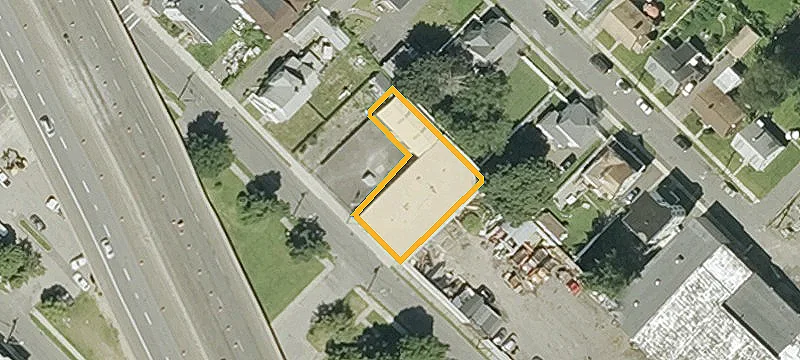 28 Perrault St