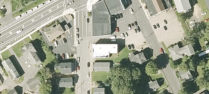 10 Central St