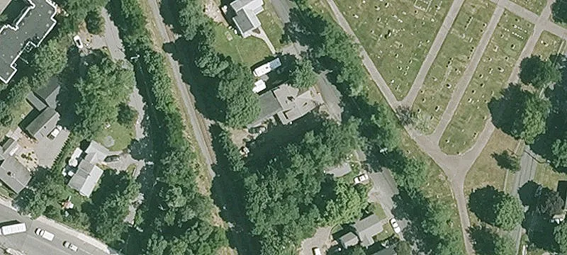 10 Locust Rd