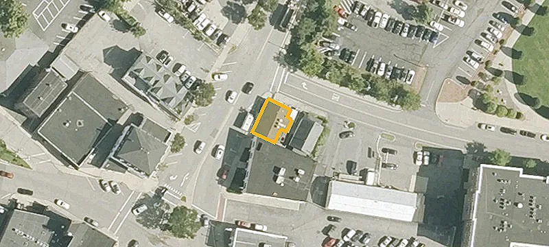 7 Main St