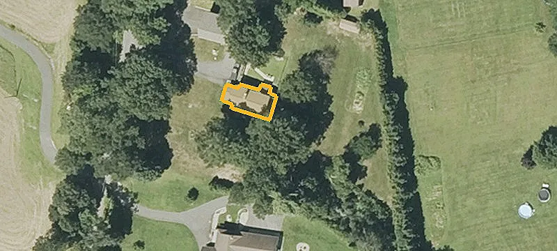 15 Old County Rd