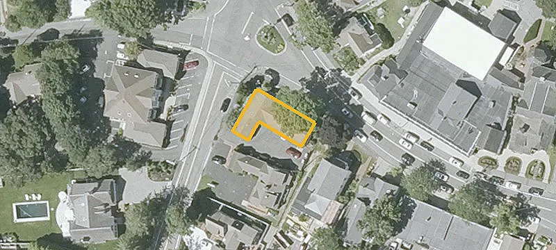 863 Main St