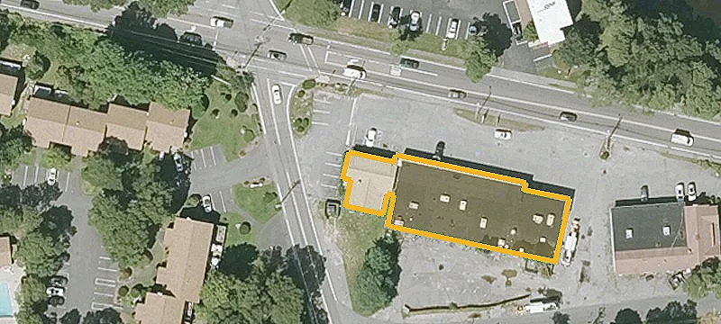 215 Main St