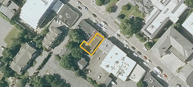 132 Main St