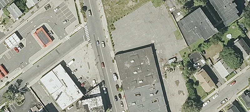 595 Main St