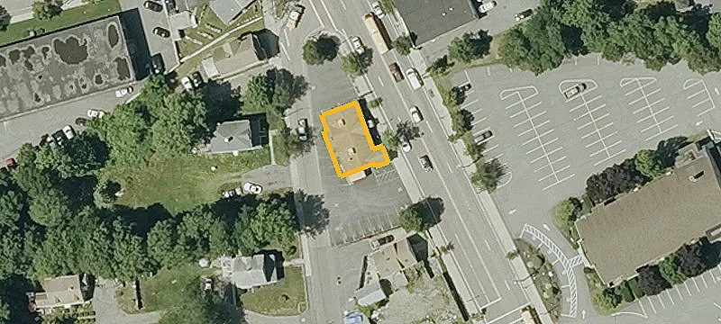 1048 Main St