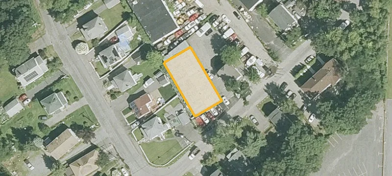 8 Aaron St
