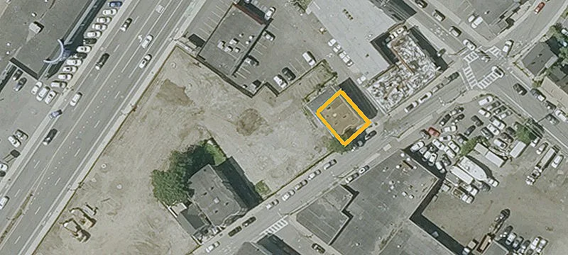 98 Bow St