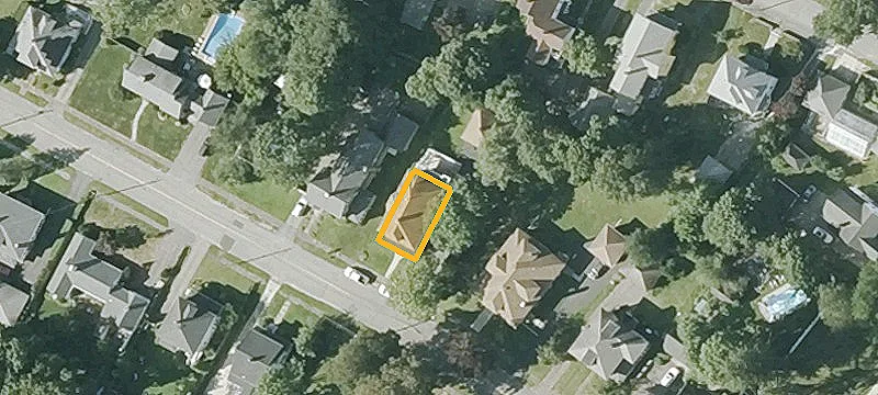 33 Bourne St