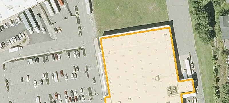 560 Main St