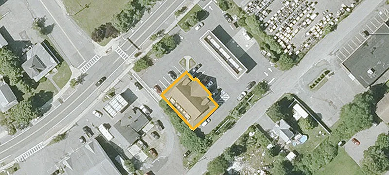 160 Main St