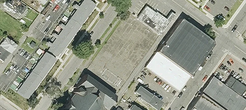 Walnut St