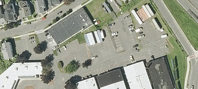 L St