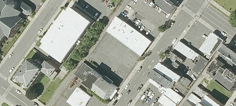 Maple St