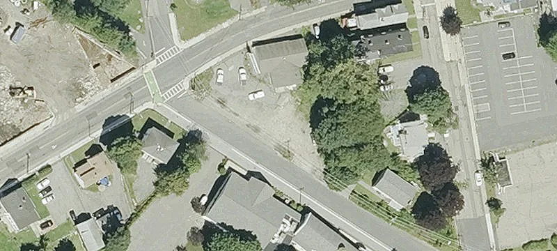 Lincoln St