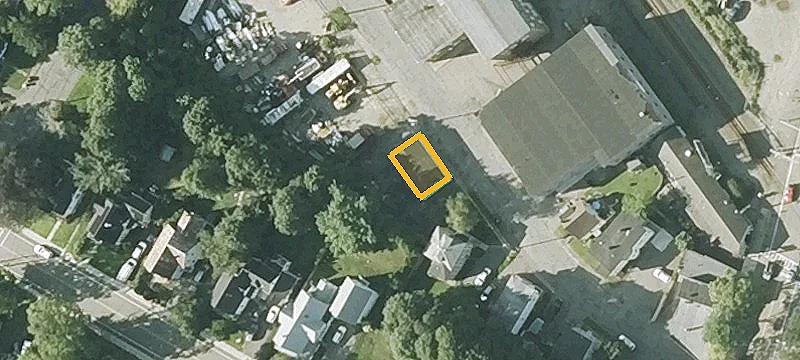 28 Perkins St