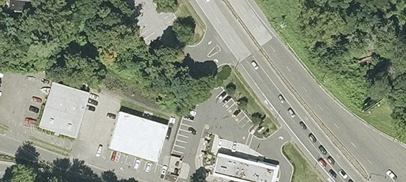 Riverdale St