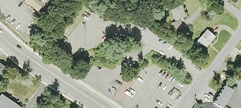 944 Main St