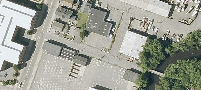 B St