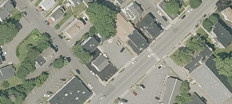 Kenoza Ave