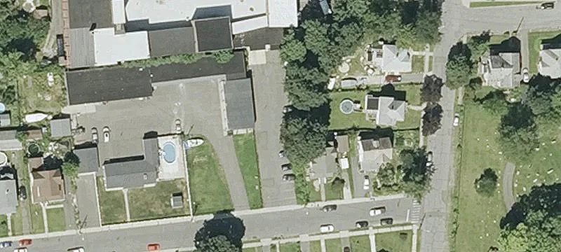 Saint James Ave