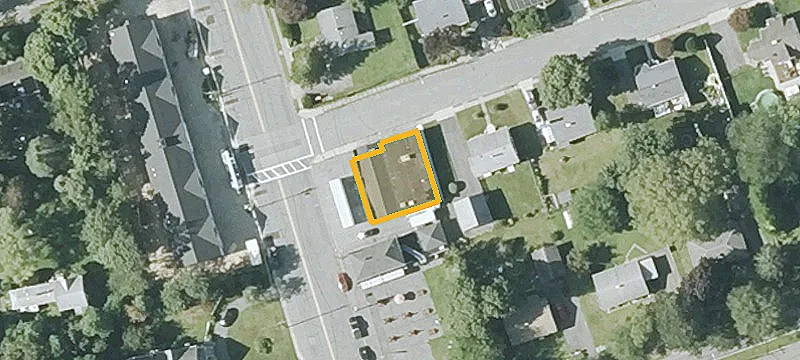 30 Brock Ave
