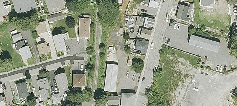 25 Pond St