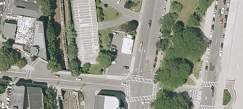 700 Bch St