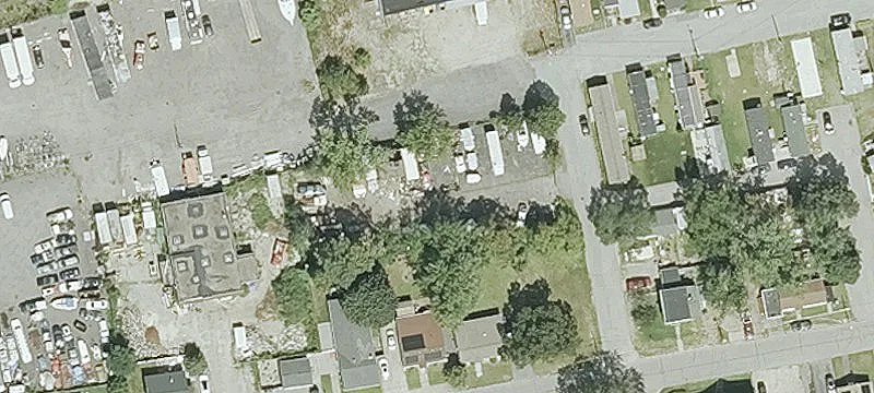Colvin St