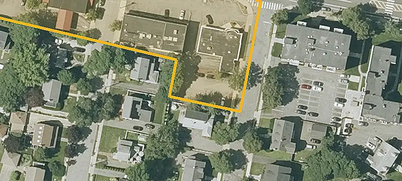 Churchill Ave