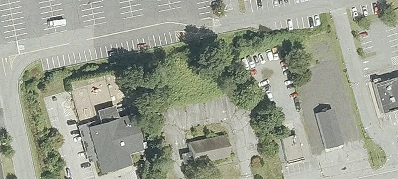 Taunton Ave