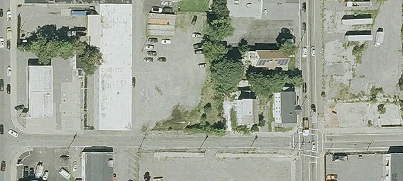 Elliot St